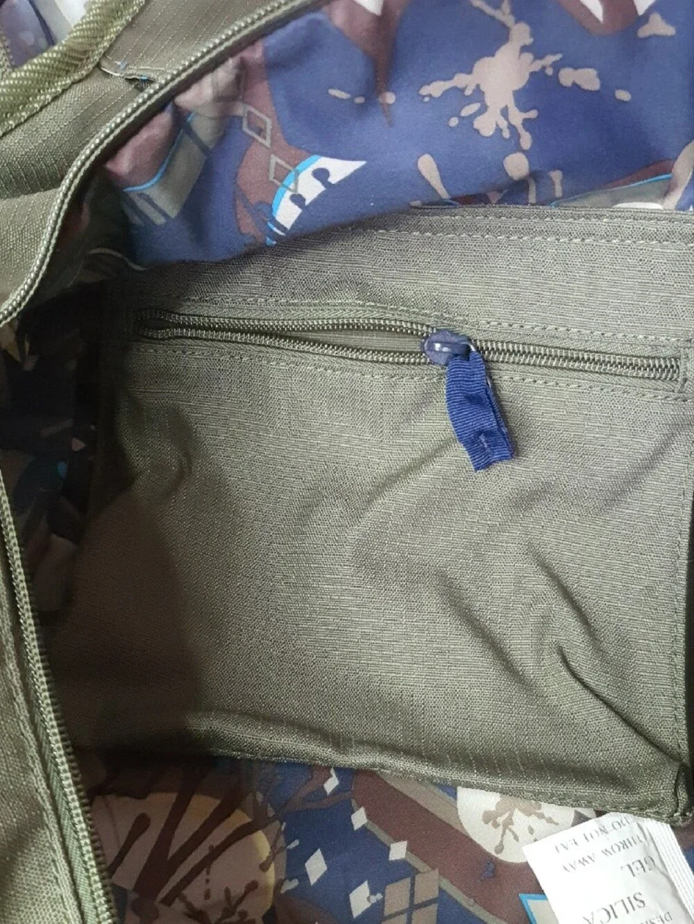 LeSportsac Olive Green Men's Duffel Bag with Shoulder Strap